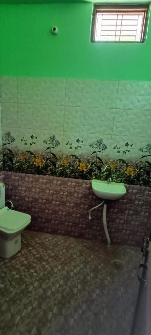 Ayodhya Shree Ram Guest House Near Ram Mandir מראה חיצוני תמונה